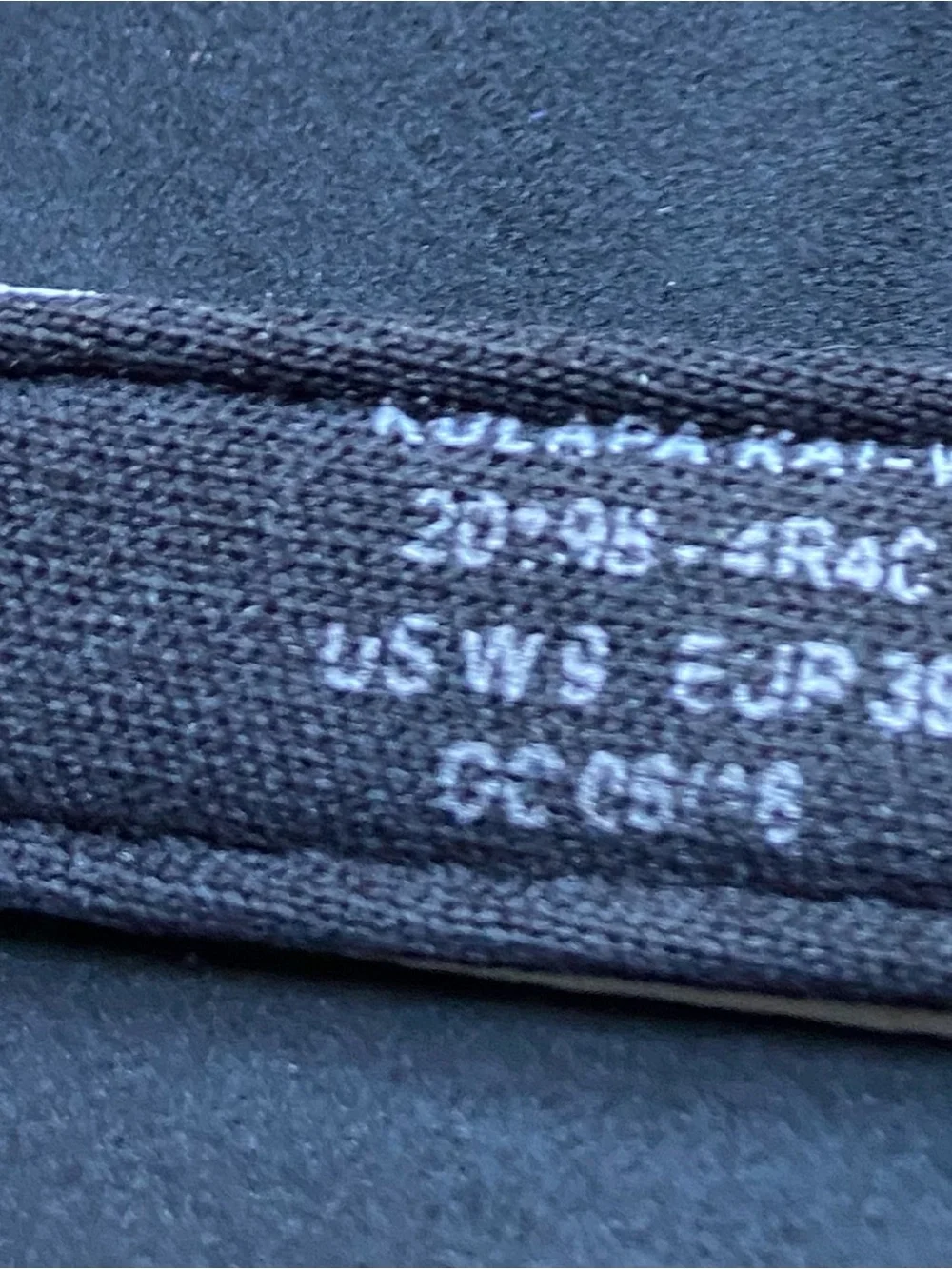 OluKai classic thong